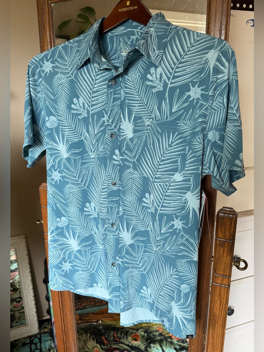 Balance Collection Blue Stone Desert Tropical Button-Down Shirt, NWT men’s M